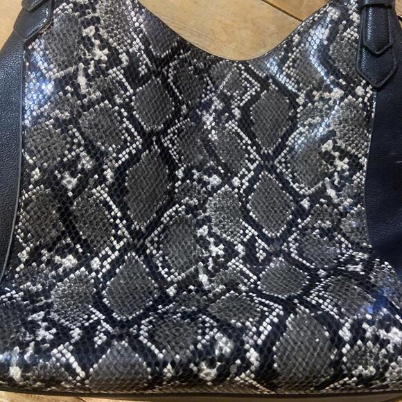 Women’s Black And Gray Shoulder Purse - Picture 2 of 5